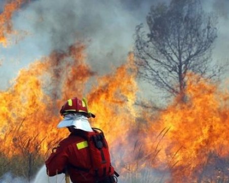 Опасност от пожари в 15 области днес