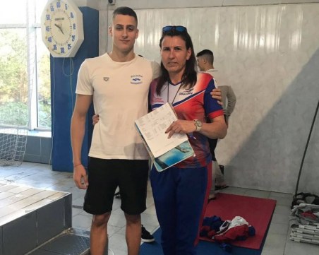 Пловдивски суперталант е световна сила в плуването