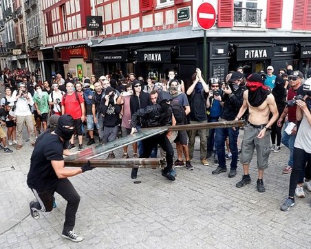 Започват разговорите по спорните теми на срещата на Г-7