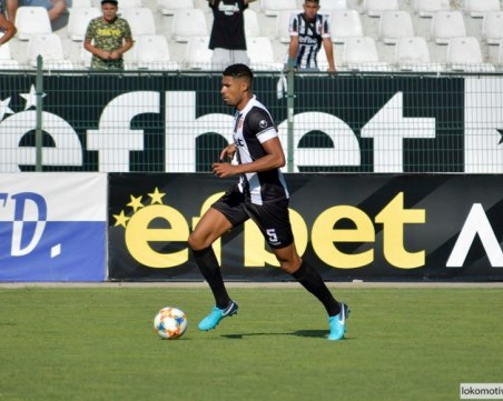 Защитник на Локо с повиквателна за национала на Мозамбик