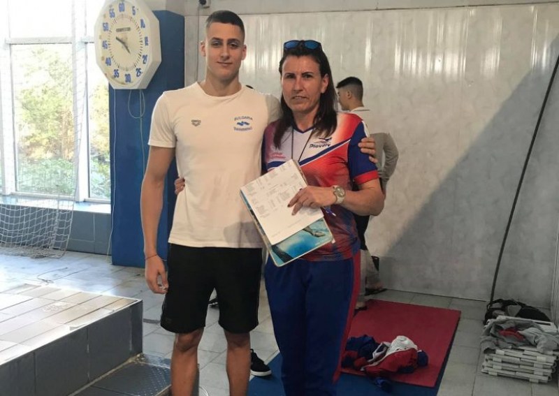 Пловдивски суперталант е световна сила в плуването