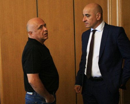 Фандъкова обновява екипа за вота, двамата Орлиновци са аут