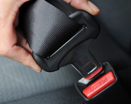 Още няма колани в по-старите автобуси. Докога?