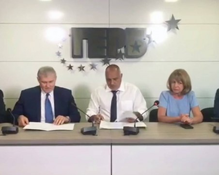 Борисов обвини БСП в подла игра в София, ако се прилепи към Манолова