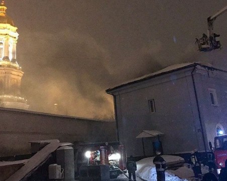 Пожар унищожи един от най-старите манастири в Москва