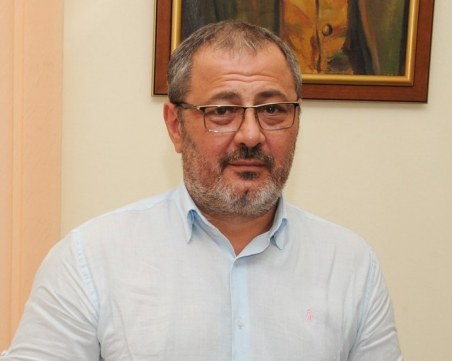 Анитимафиоти закопчаха шефа на Агенцията по храните в Бургас