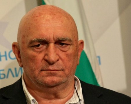 Къде е Дамян Илиев? Агенцията по храните на автопилот в разгара на чумата