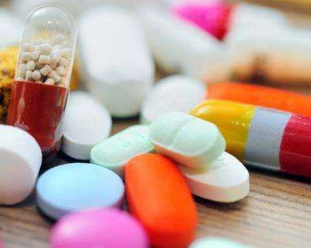 Митничари спипаха голямо количество нелегални хапчета за полова мощ