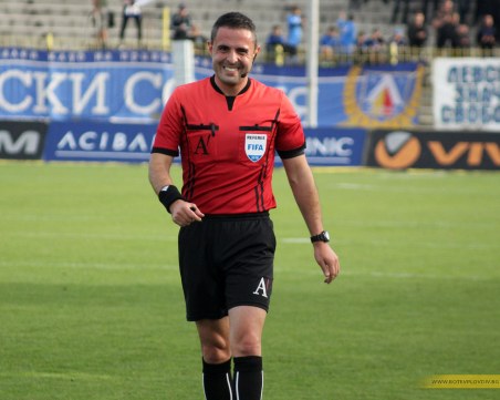 Опредeлиха рефера на Локо - Ботев, пловдивчанин свири ЦСКА - Левски