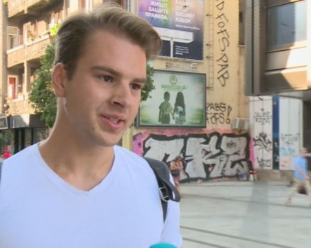 Трамвай без ватман потегли в София, 20-годишен успя да го спре