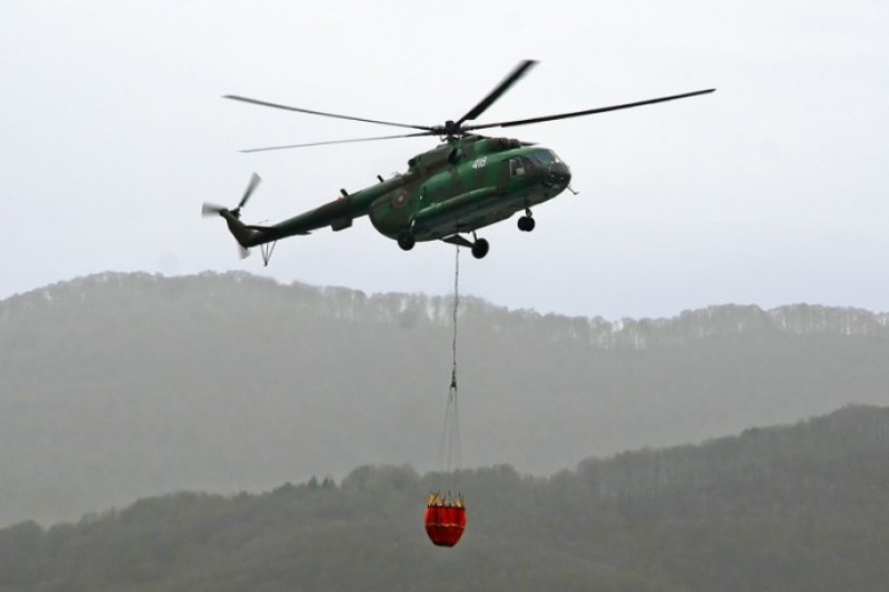 Вертолет Ми-17 се включва в гасенето на пожара край Нова Загора
