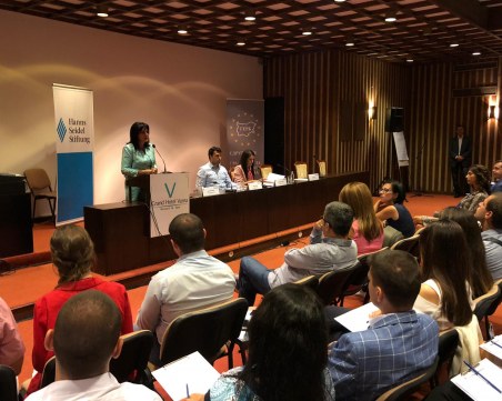 Караянчева: Българите са се замогнали, щом си позволяват по-дълги ваканции