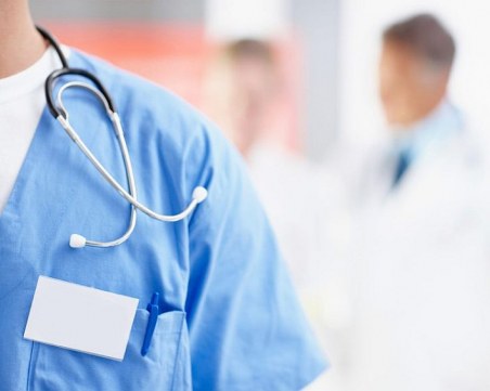 Мъж, работил като медицинска сестра, е разследван за убийства на пациенти