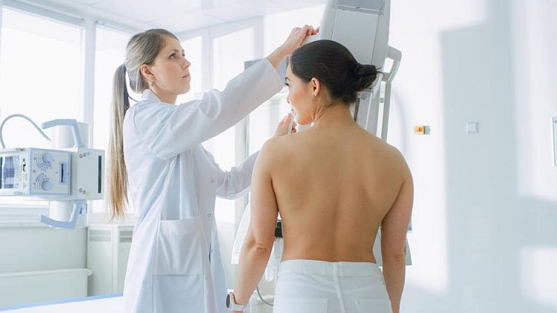 Хормоналното лечение на менопаузата увеличава риска от рак на гърдата