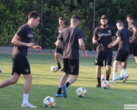 Юноша на Локо с дебют при мъжете за дербито с Ботев