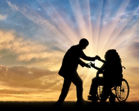 Започва предоставянето на лична помощ за хората с увреждания