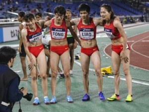 Съмнения в пола на две лекоатлетки, шокираха с вида си