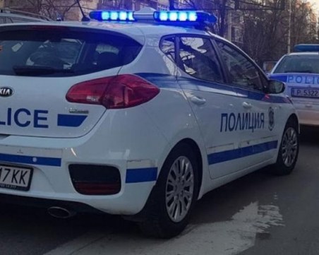 23-годишен без книжка рани четирима, изгубил контрол над БМВ-то си