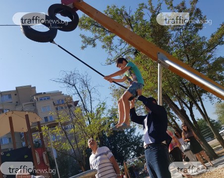 Огромна атракция - въжен тролей: Откриха детска площадка за половин милион в Пловдив