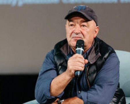 Режисьорът Петър Попзлатев е в болница след катастрофа на АМ Струма