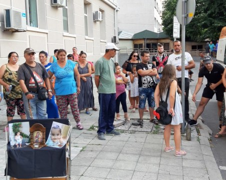 Жителите на Сотиря живеят в страх, искат денонощна охрана