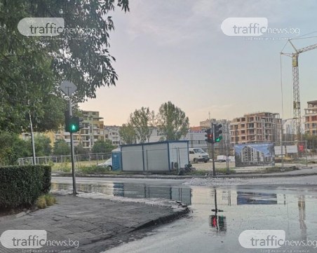 Където е текло, пак ще тече! Пловдивски булевард за пореден път под вода, дни след ремонт