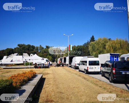 Кинаджии окупираха Братската могила в Пловдив