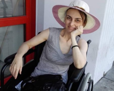 Лизи от Асеновград отново е в плен на болестта след продължителна ремисия! Да помогнем!