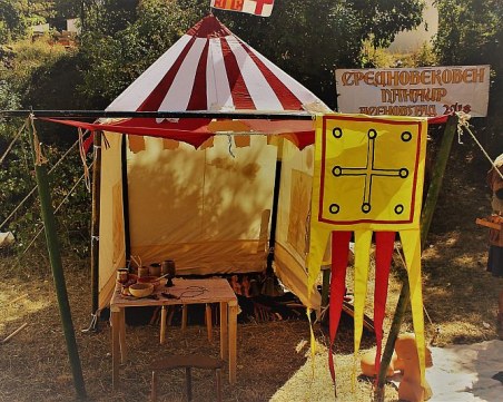 Назад във времето: Средновековни рицари и занаятчии превземат Асеновград