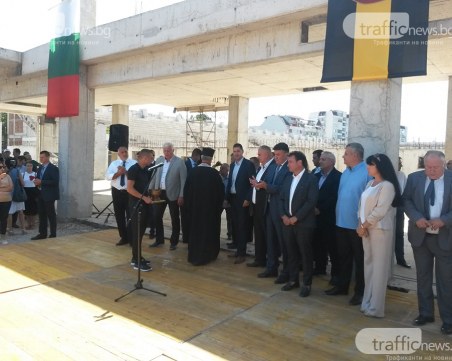 Иван Тотев изпълнява заръката на Борисов – 100 лева такса за Ботев, Локо и Спартак