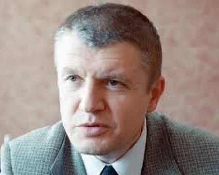 Прокурорът Васил Миков се застреля в дома си