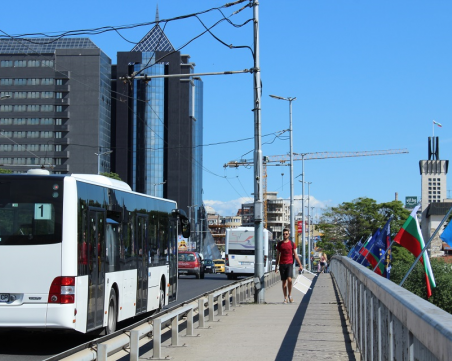 Предстоят почивни дни, вижте работното време на градския транспорт