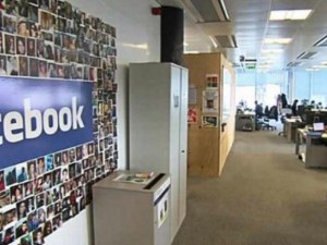 Над 400 млн. телефонни номера без защита във Facebook