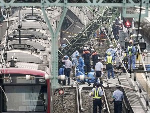 Влак и камион се удариха в Япония, има загинал и ранени
