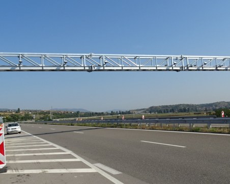 Портални рамки по пътищата ще ловят за коли без винетка