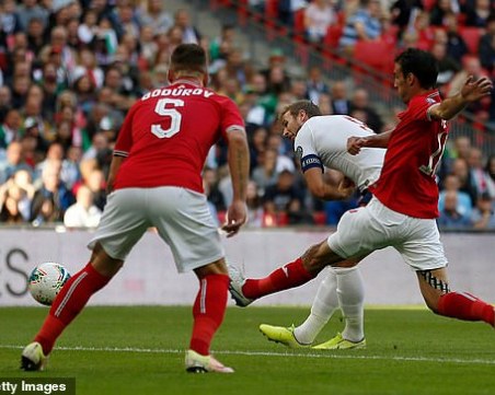 Три щедри подаръка ни провалиха срещу Англия на Уембли