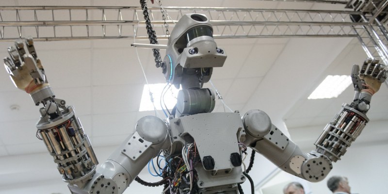 Човекоподобният робот Фьодор се завърна на Земята