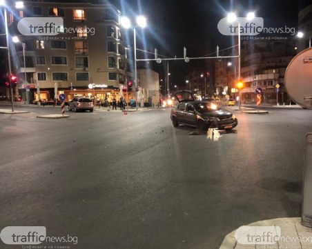 Катастрофа на кръстовище в центъра на Пловдив