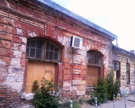 Вход свободен в изгорелите 