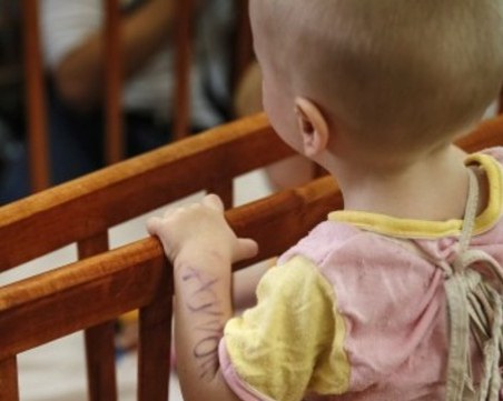 Няма достатъчно приемни родители у нас! Изискванията и ограниченията са твърде много