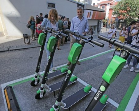 Поне още два месеца глоби и хаос с тротинетките