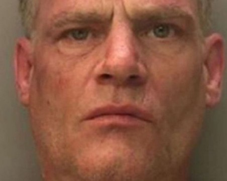 18 г. затвор за британеца, който се опита да заколи мургав българин