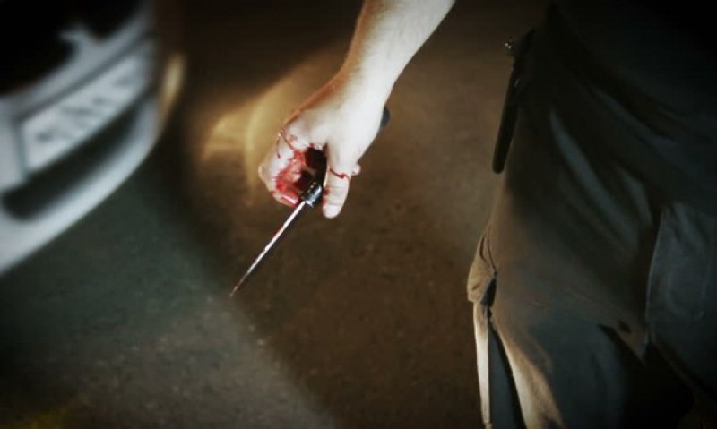 Тийнейджър намушка с нож 33-годишен мъж