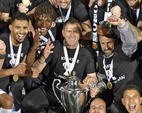 Край на спекулациите! Акрапович преподписа с Локо