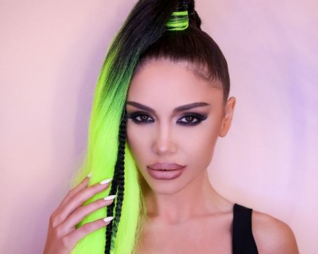 Яница се разболя, отменя участията си