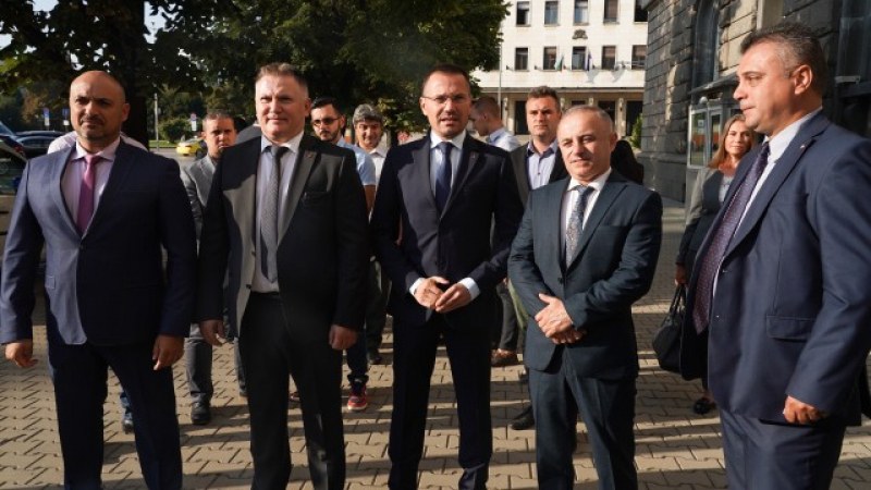 ВМРО чакаха последния момент, за да се регистрират за местния вот