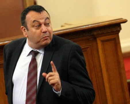 ДПС не иска курортите да са като старчески домове, скочи на Валери Симеонов