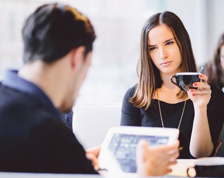 На първа среща: Какво мъжете мразят да бъдат питани?