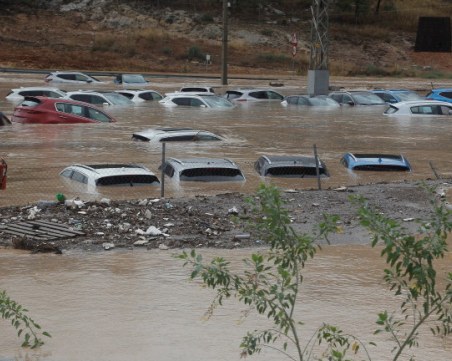 Наводненията в Испания взеха 4 жертви