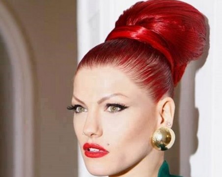 Жана Бергендорф ударила 250 бона от търкане на билетче